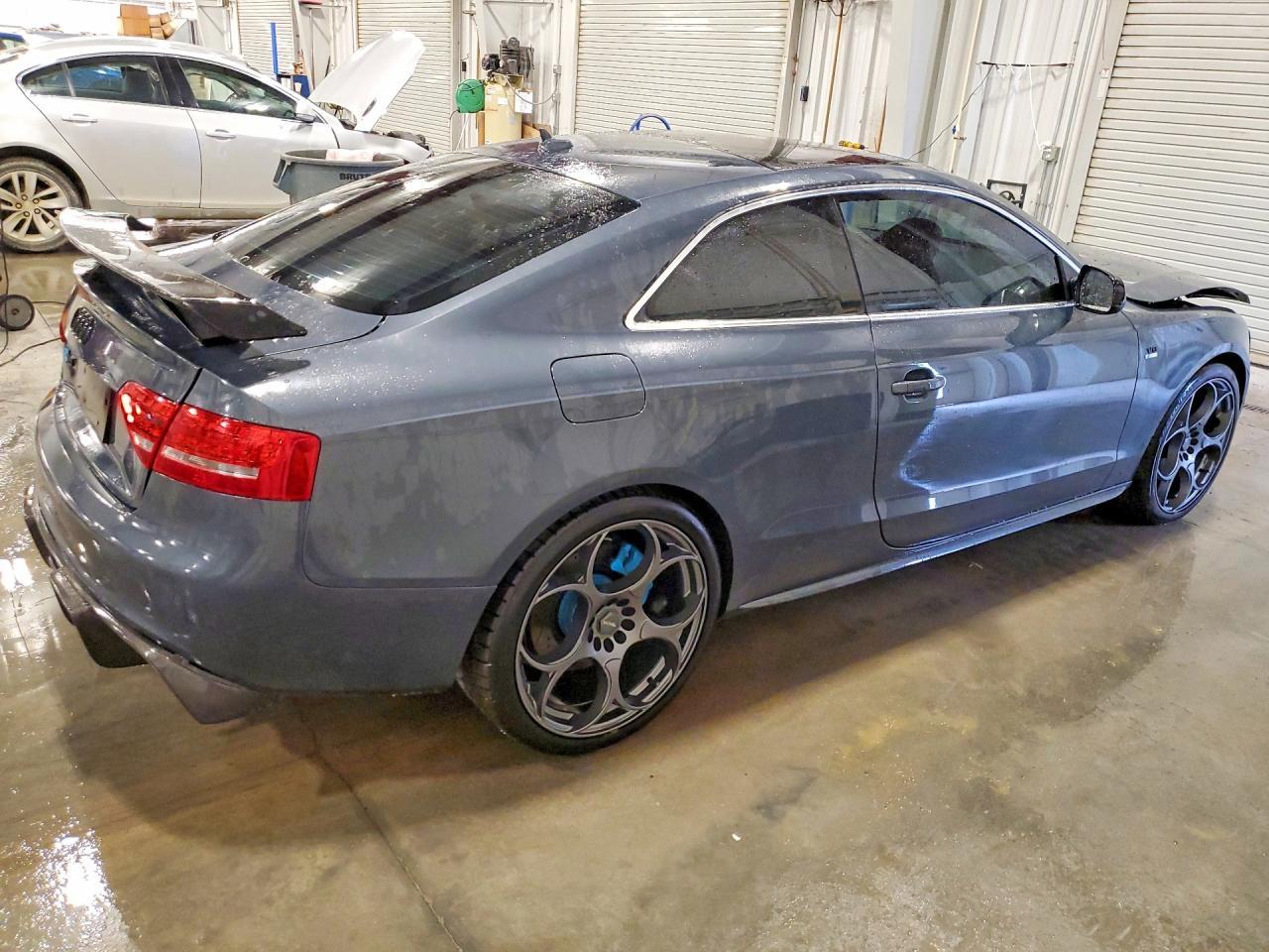 2011 AUDI RS5 — фото 3