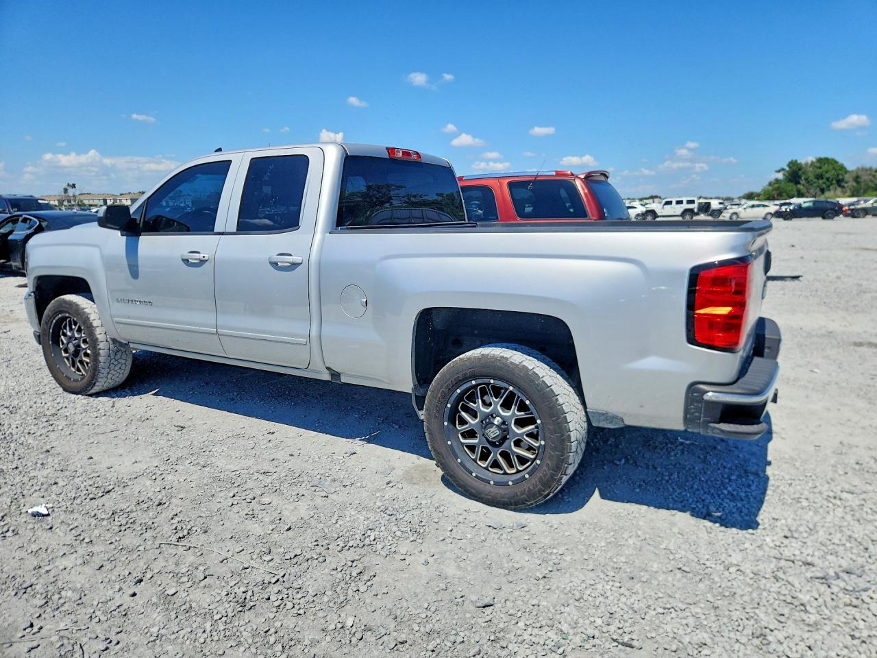 2019 CHEVROLET SILVERADO 1500 — фото 2