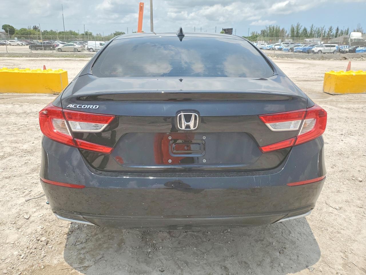 2018 HONDA ACCORD — фото 6