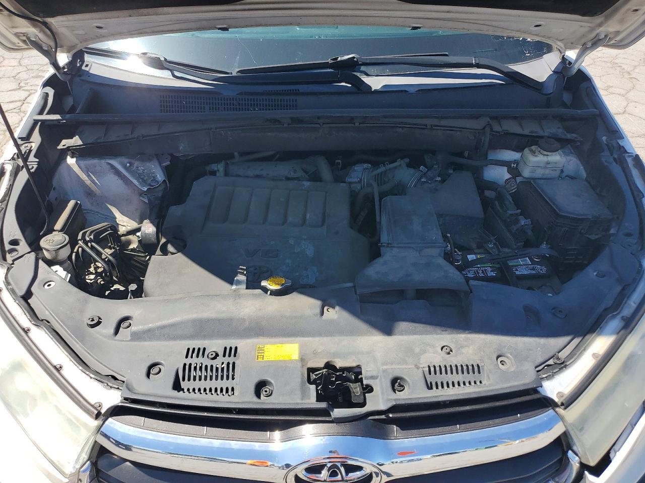 2015 TOYOTA HIGHLANDER — фото 11