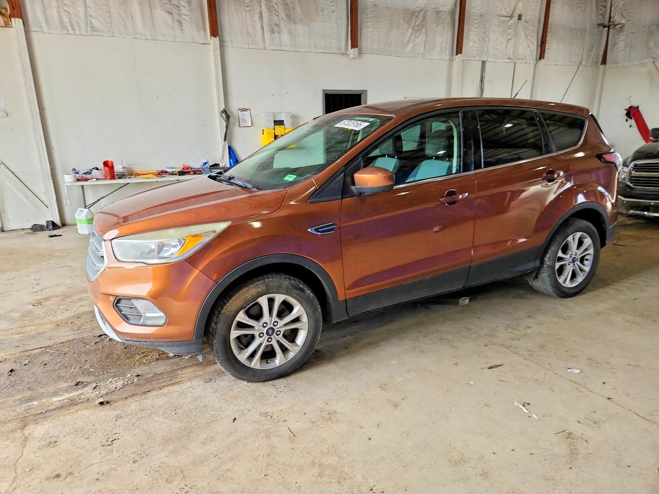 2017 FORD ESCAPE — фото 1