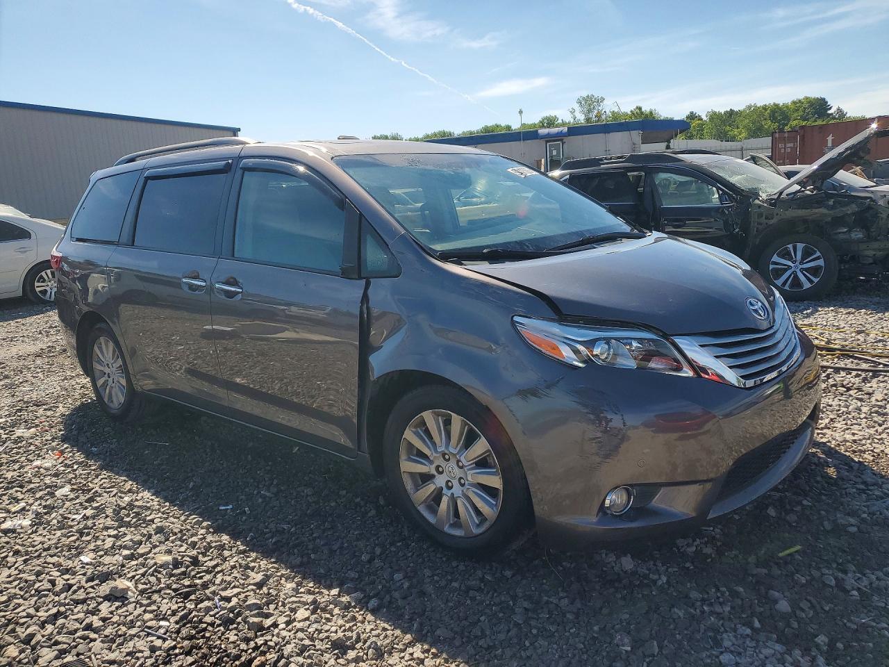 2015 TOYOTA SIENNA — фото 4
