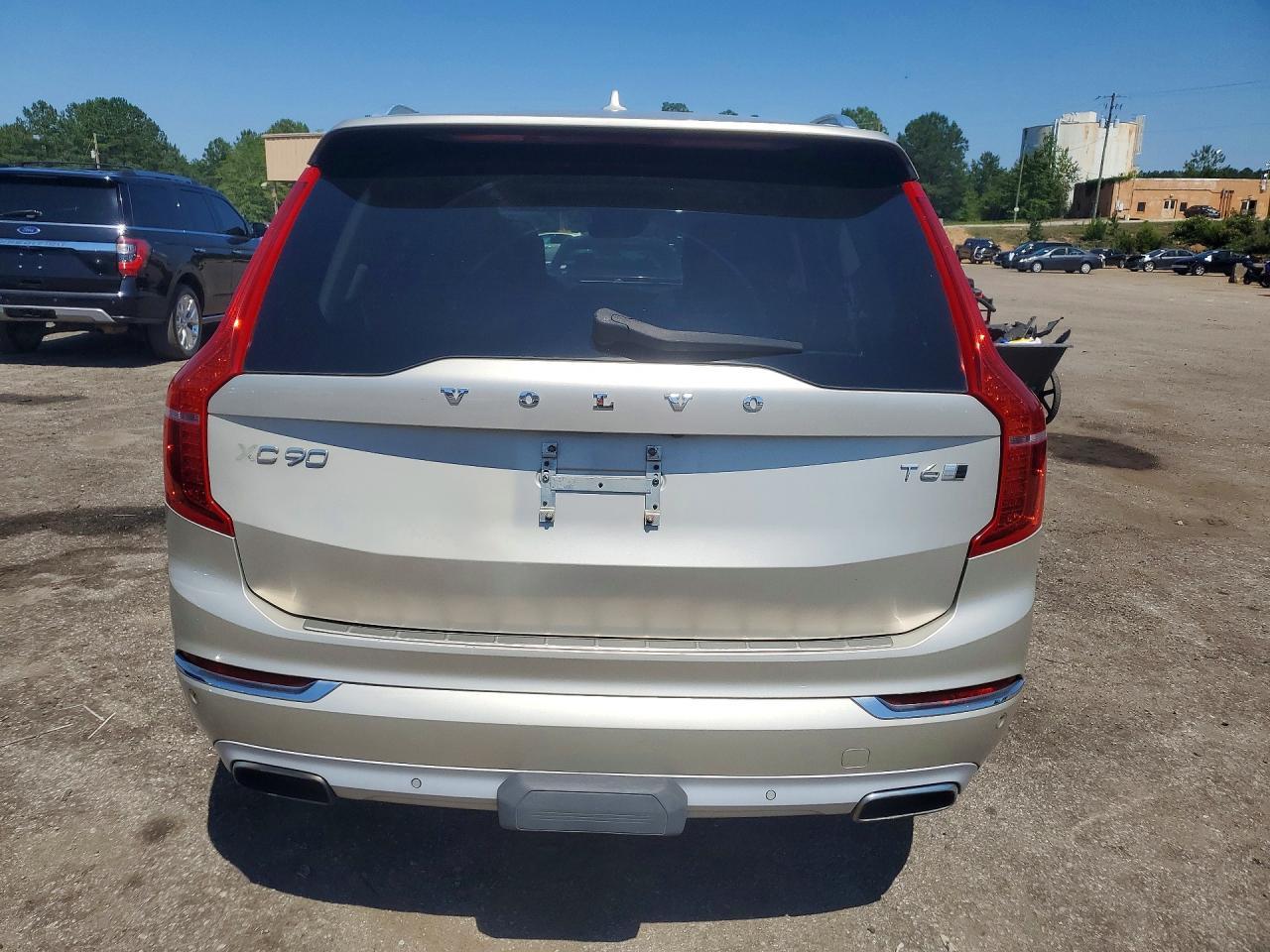 2016 VOLVO XC90 — фото 6