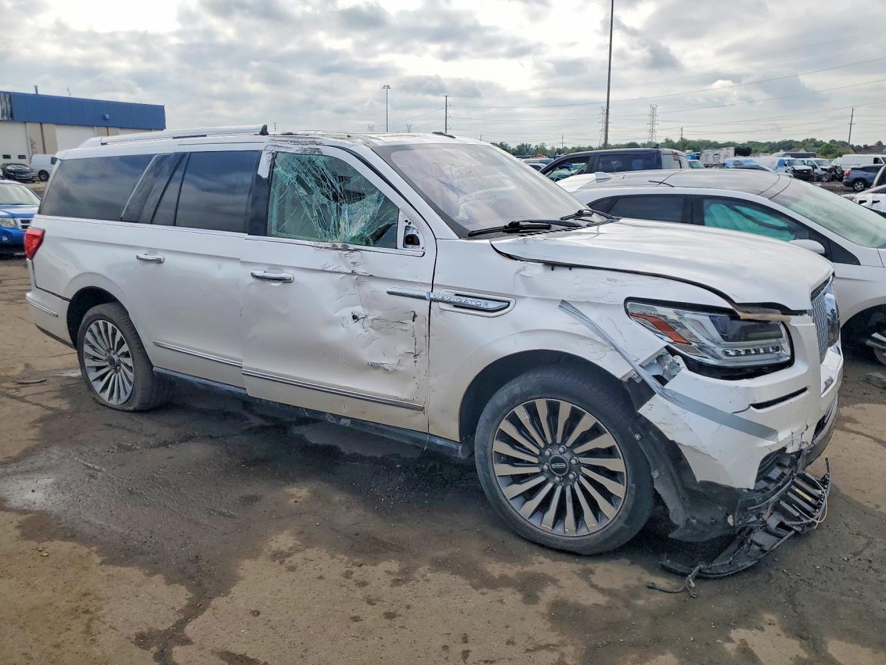 2019 LINCOLN NAVIGATOR — фото 4