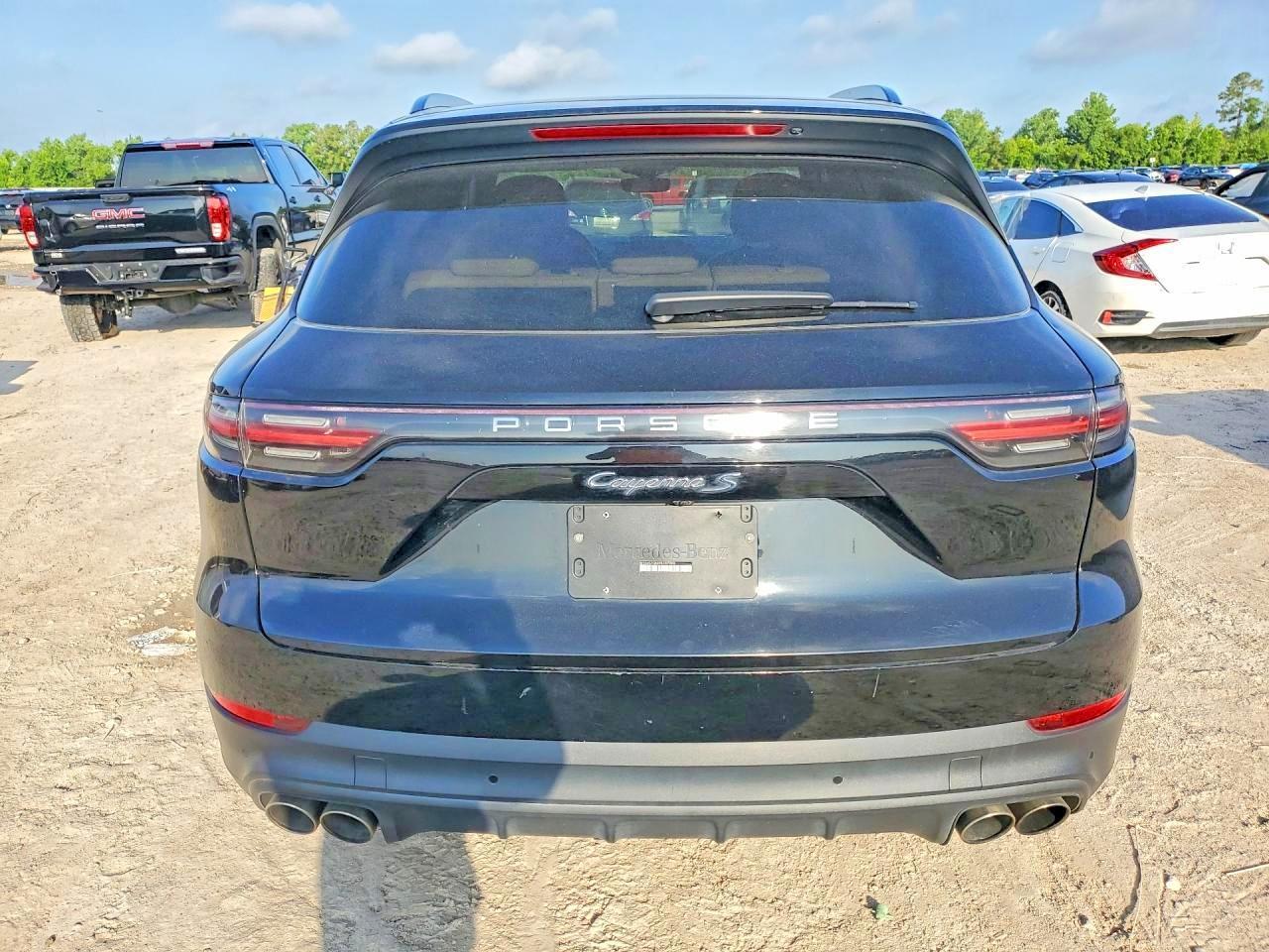 PORSCHE CAYENNE