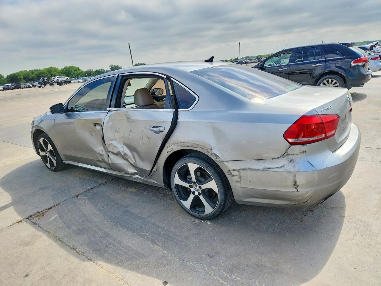 2013 VOLKSWAGEN PASSAT — фото 2