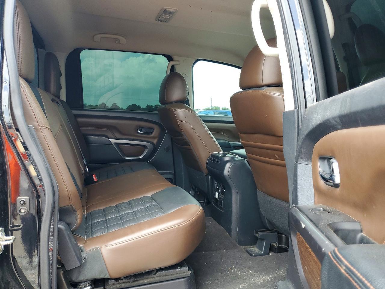 2016 NISSAN TITAN — фото 10