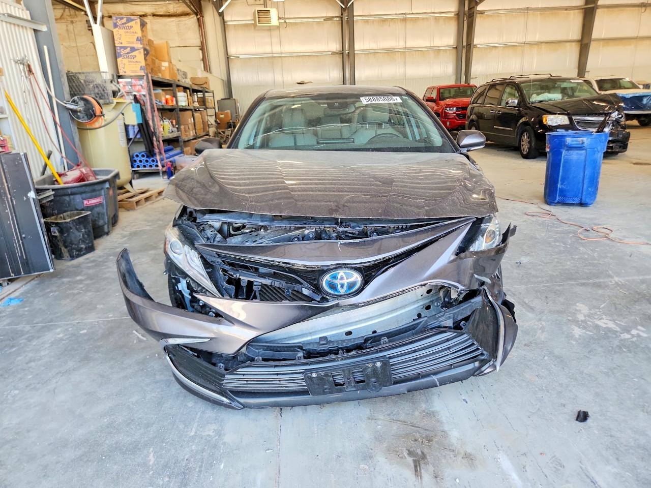 2022 TOYOTA CAMRY HYBRID — фото 5