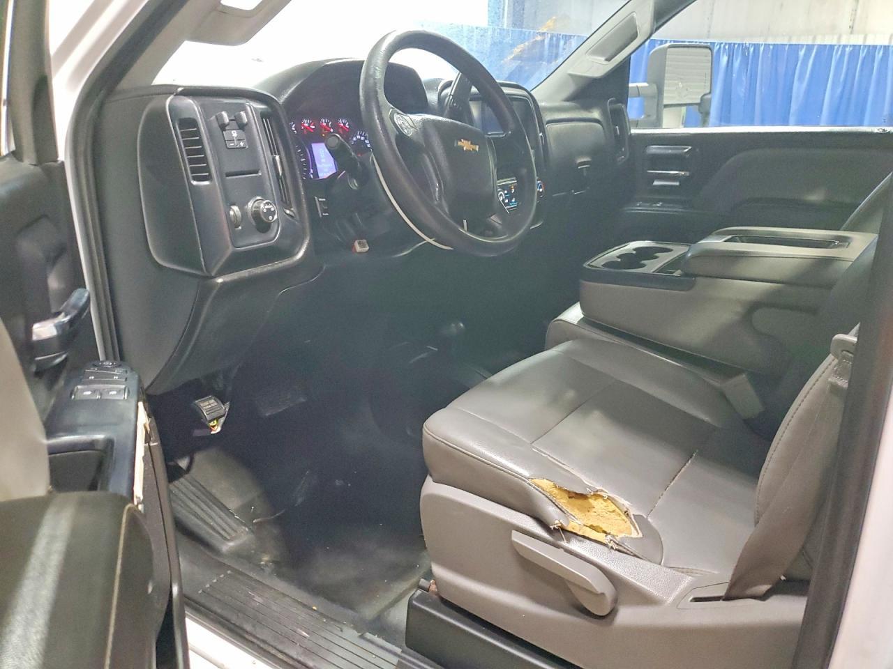 2015 CHEVROLET SILVERADO 3500 — фото 8