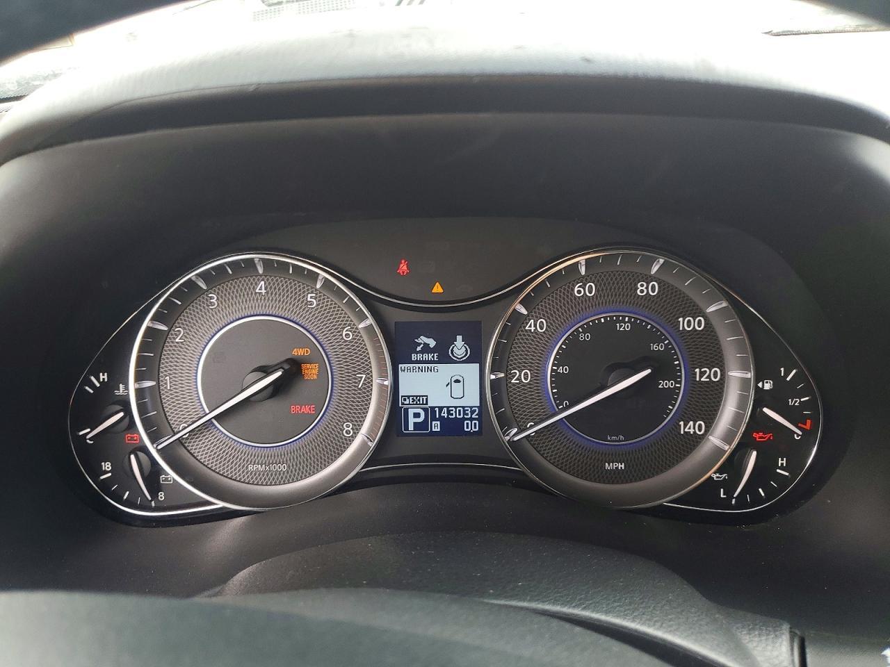 INFINITI QX56