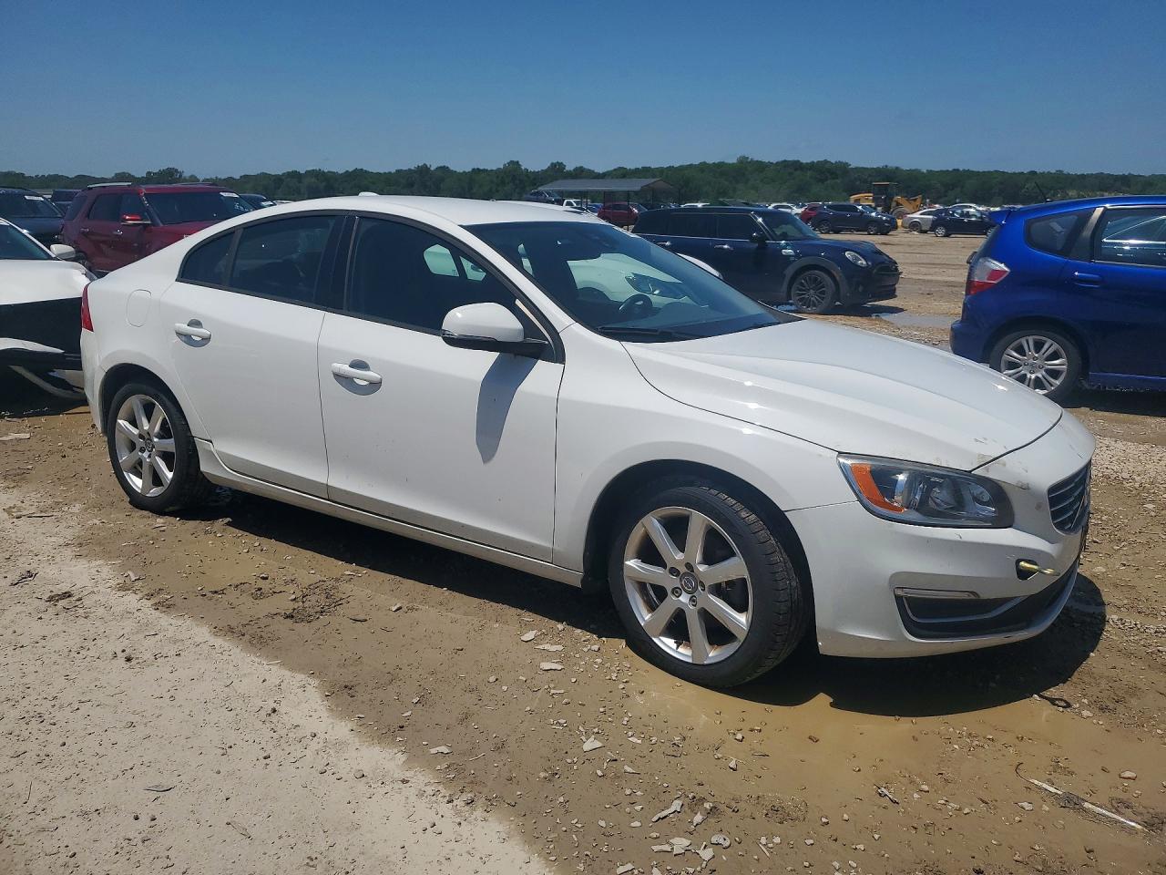 2016 VOLVO S60 — фото 4