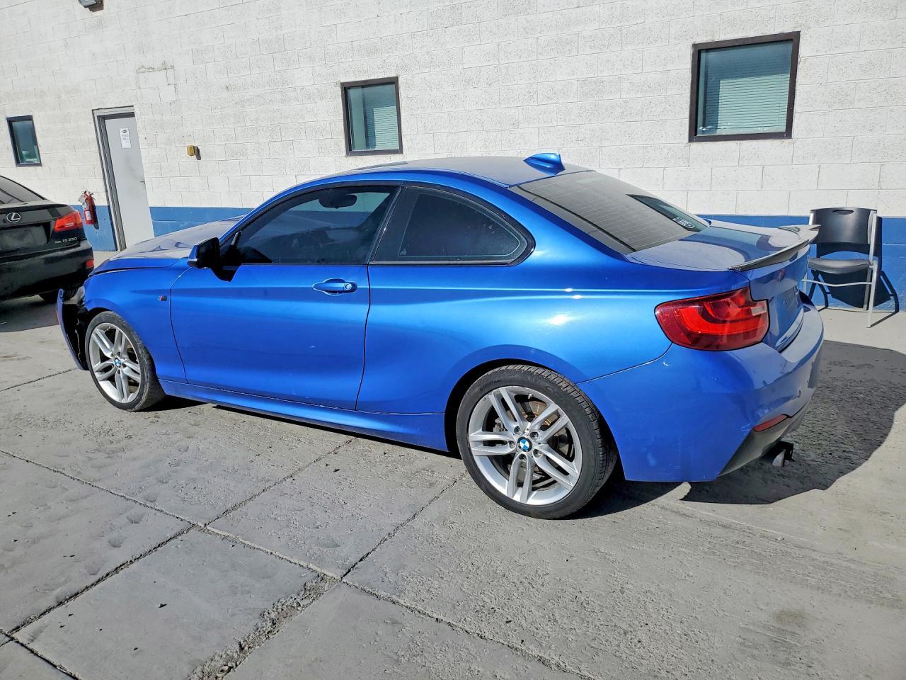 2016 BMW 2 SERIES — фото 2