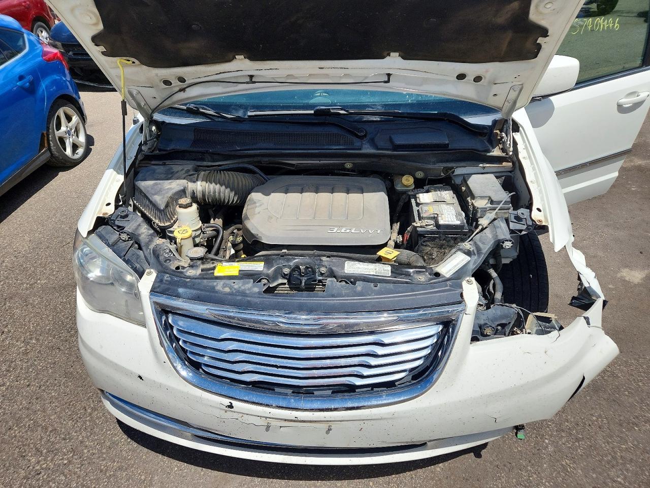 2013 CHRYSLER TOWN & COUNTRY — фото 12