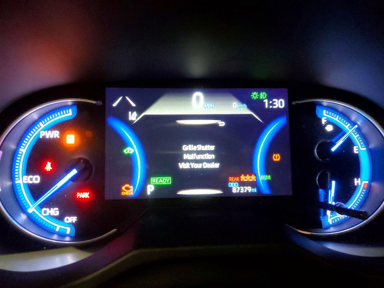 2019 TOYOTA RAV4 HYBRID — фото 9