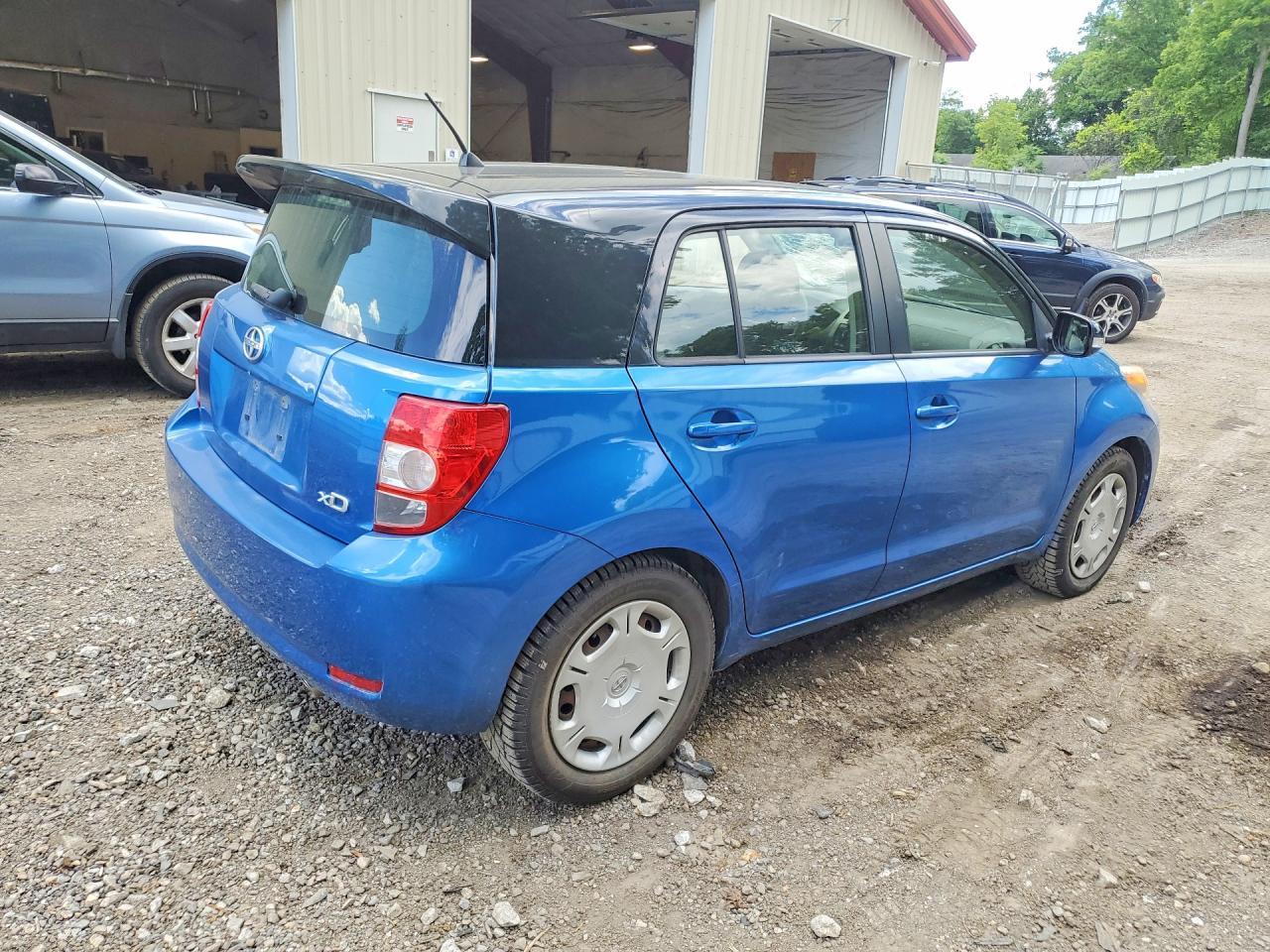 2013 SCION XD — фото 3