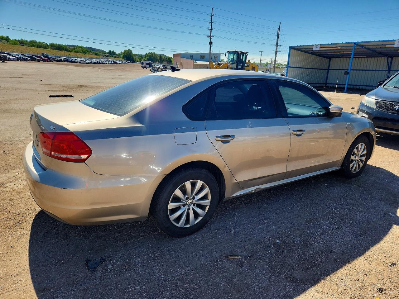 2015 VOLKSWAGEN PASSAT — фото 3