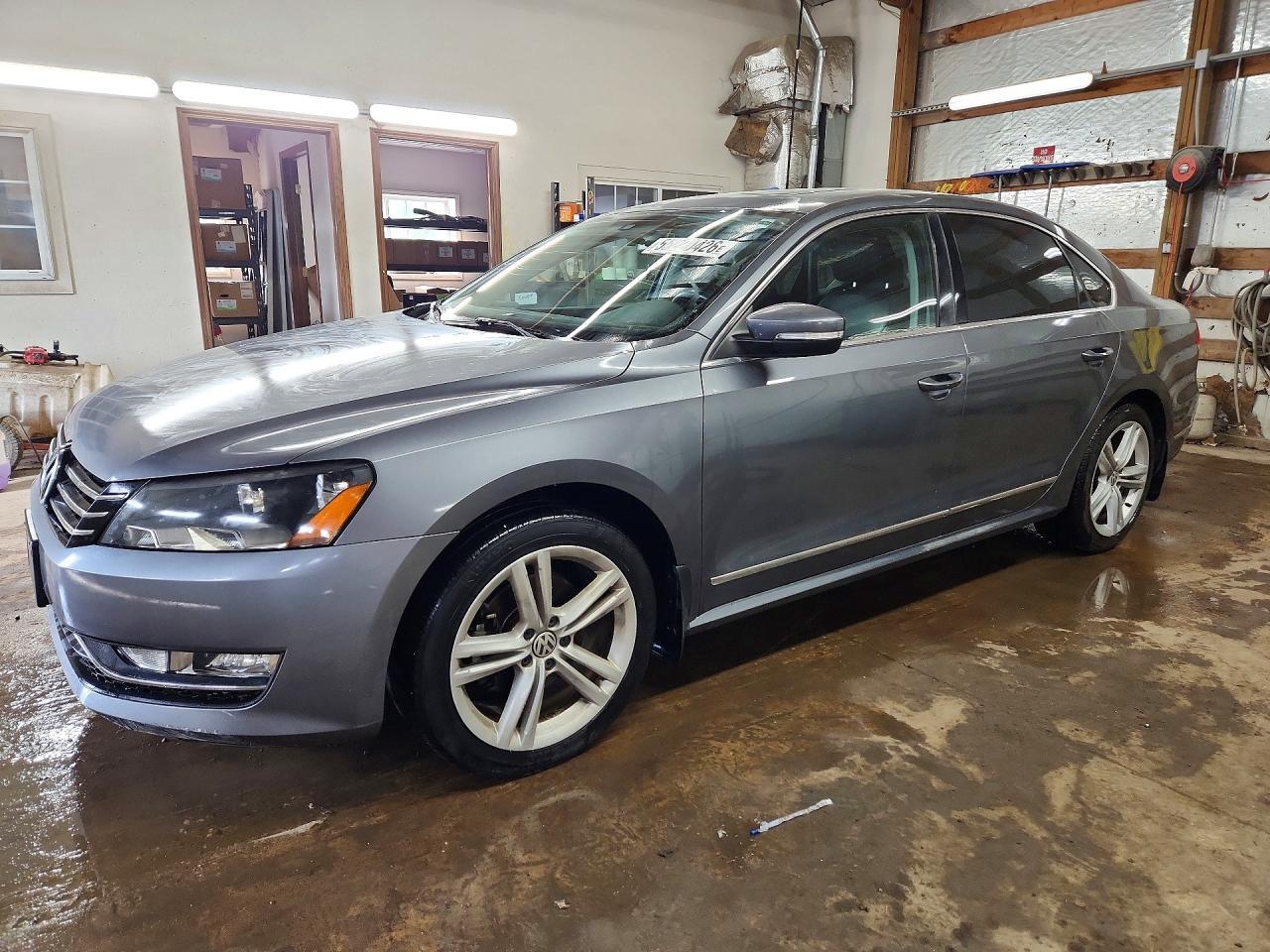 2014 VOLKSWAGEN PASSAT — фото 1
