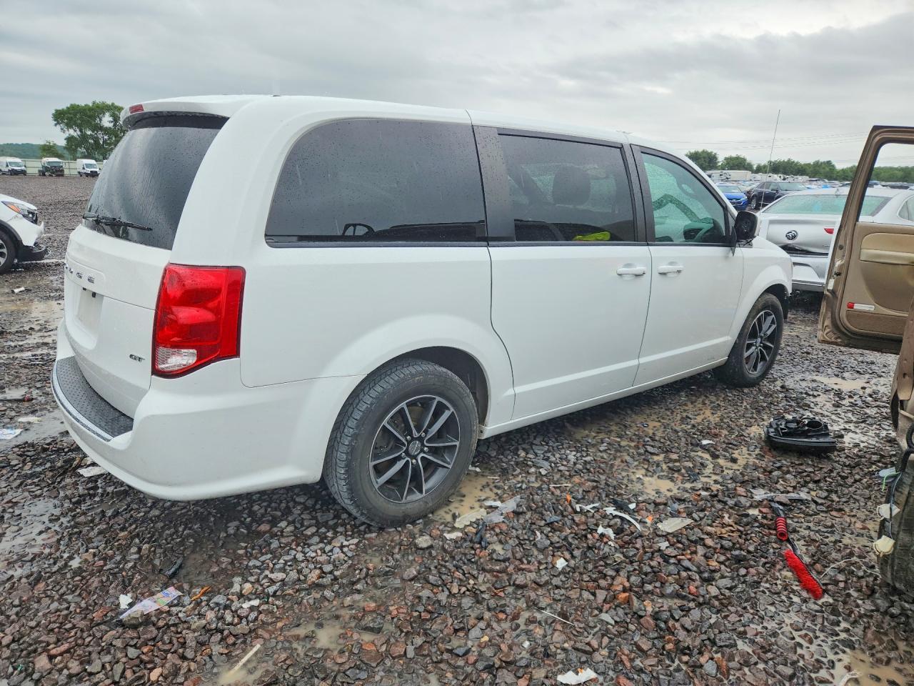 2018 DODGE GRAND CARAVAN — фото 3