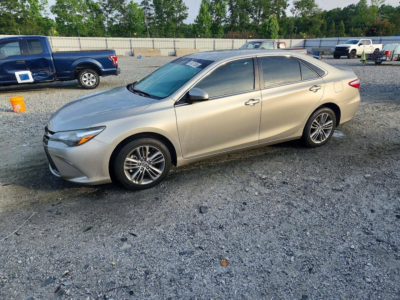 2015 TOYOTA CAMRY — фото 1