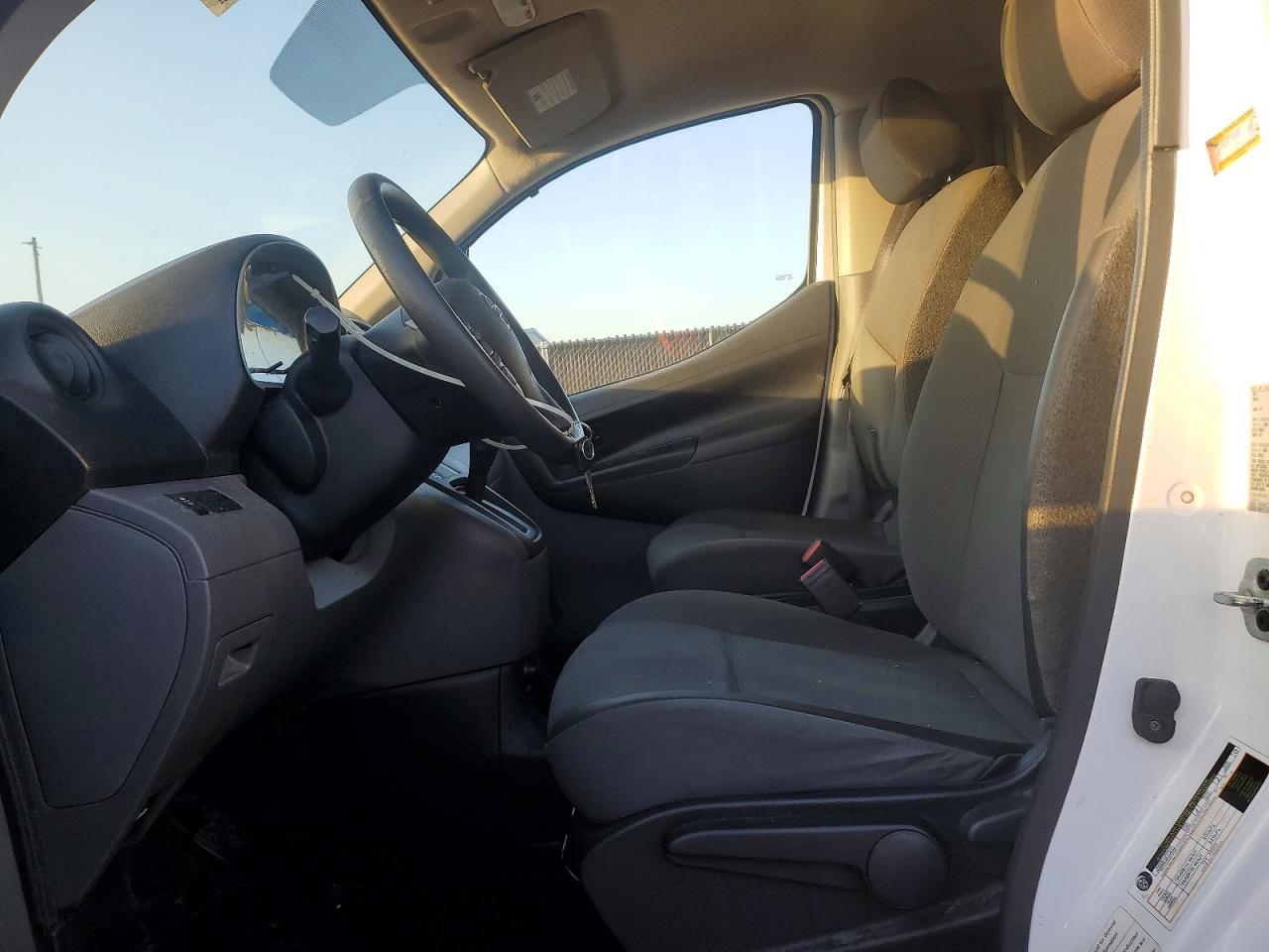 2019 NISSAN NV200 — фото 7