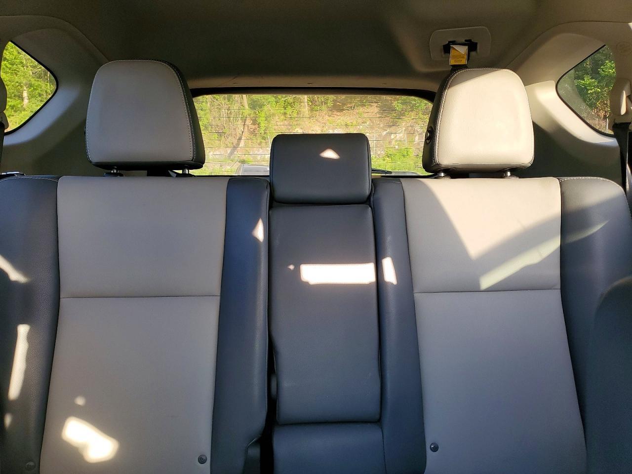 2013 TOYOTA RAV4 — фото 10