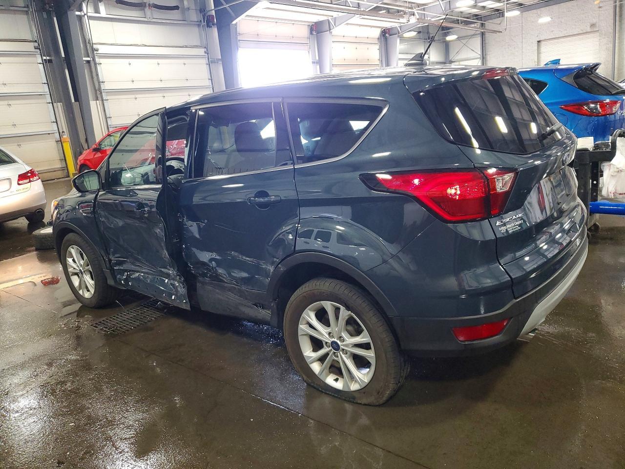 2019 FORD ESCAPE — фото 2