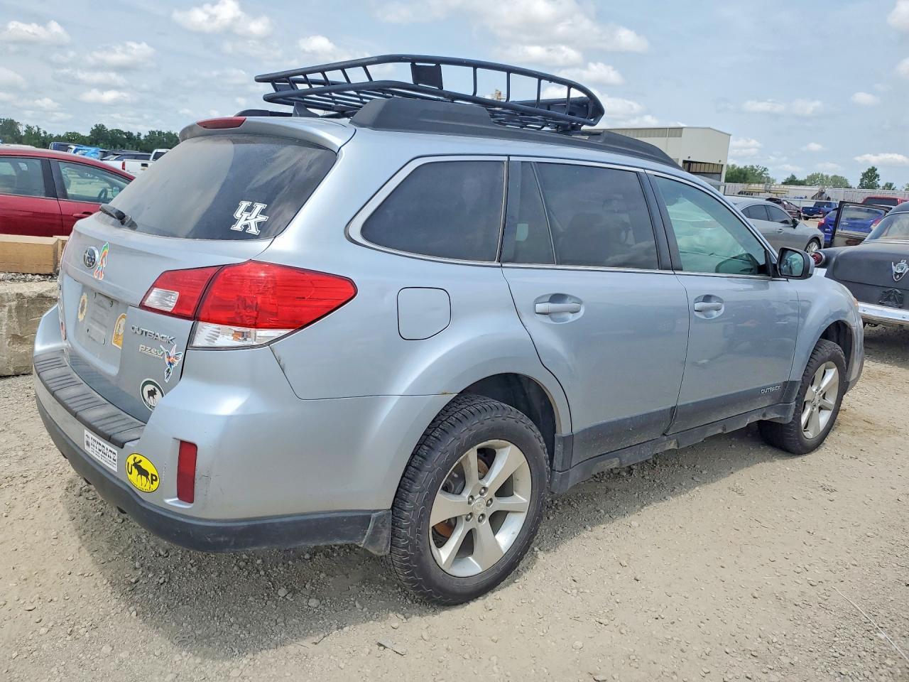 2013 SUBARU OUTBACK — фото 3
