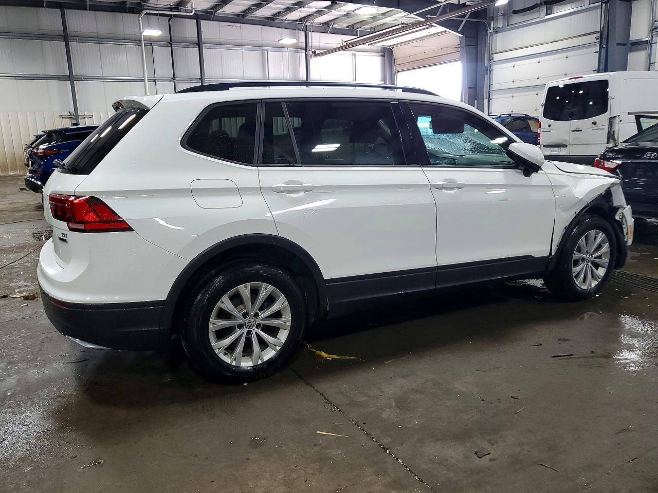 2018 VOLKSWAGEN TIGUAN — фото 3