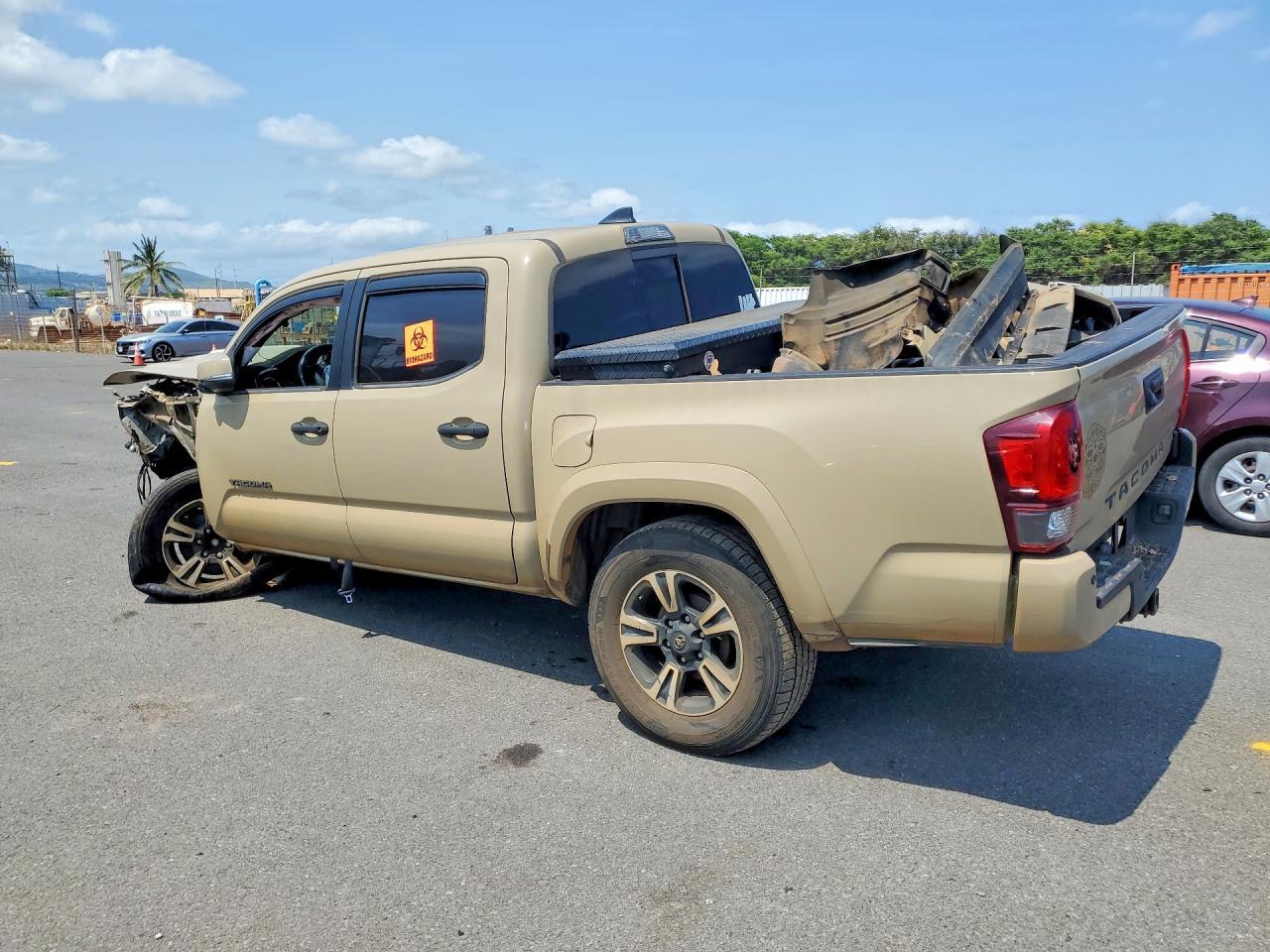 2018 TOYOTA TACOMA — фото 2