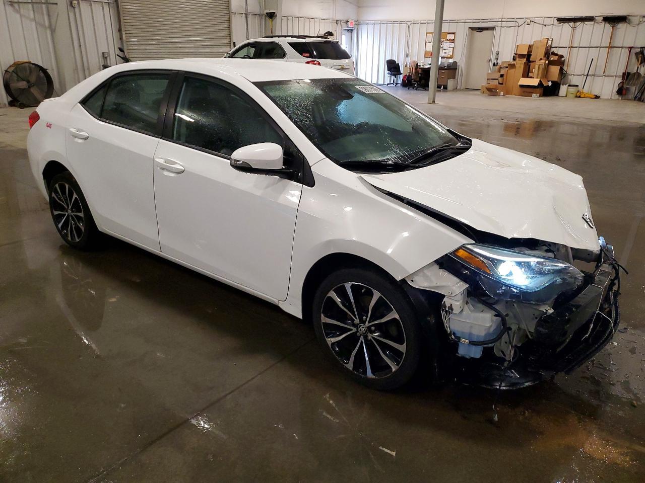 2017 TOYOTA COROLLA — фото 4