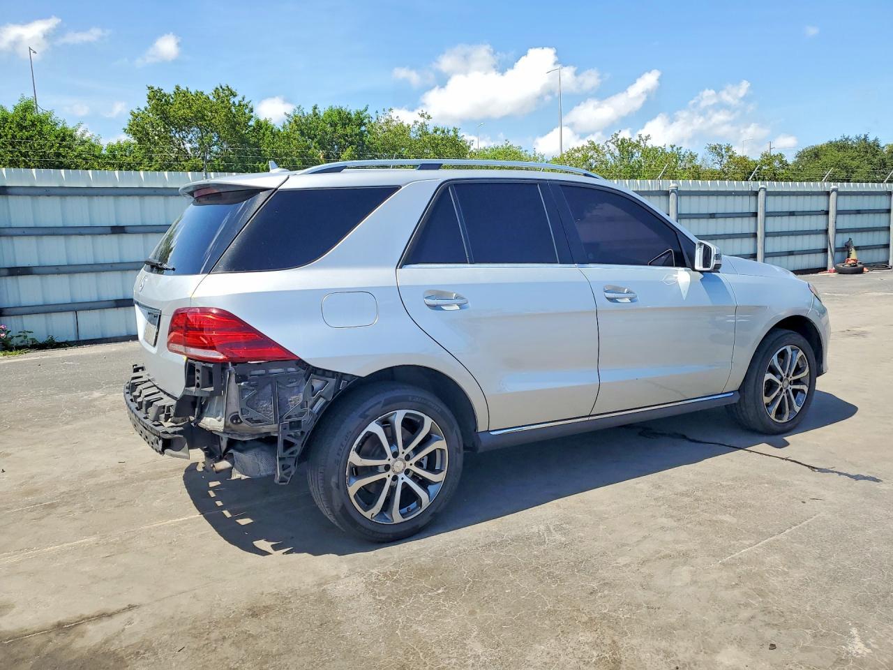 2016 MERCEDES-BENZ GLE-CLASS — фото 3