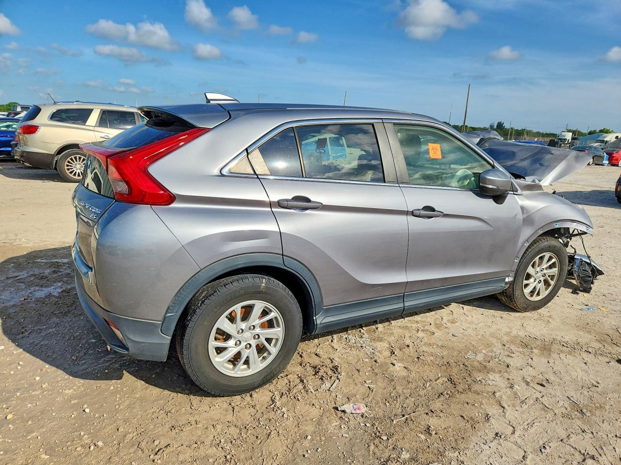 2019 MITSUBISHI ECLIPSE CROSS — фото 3