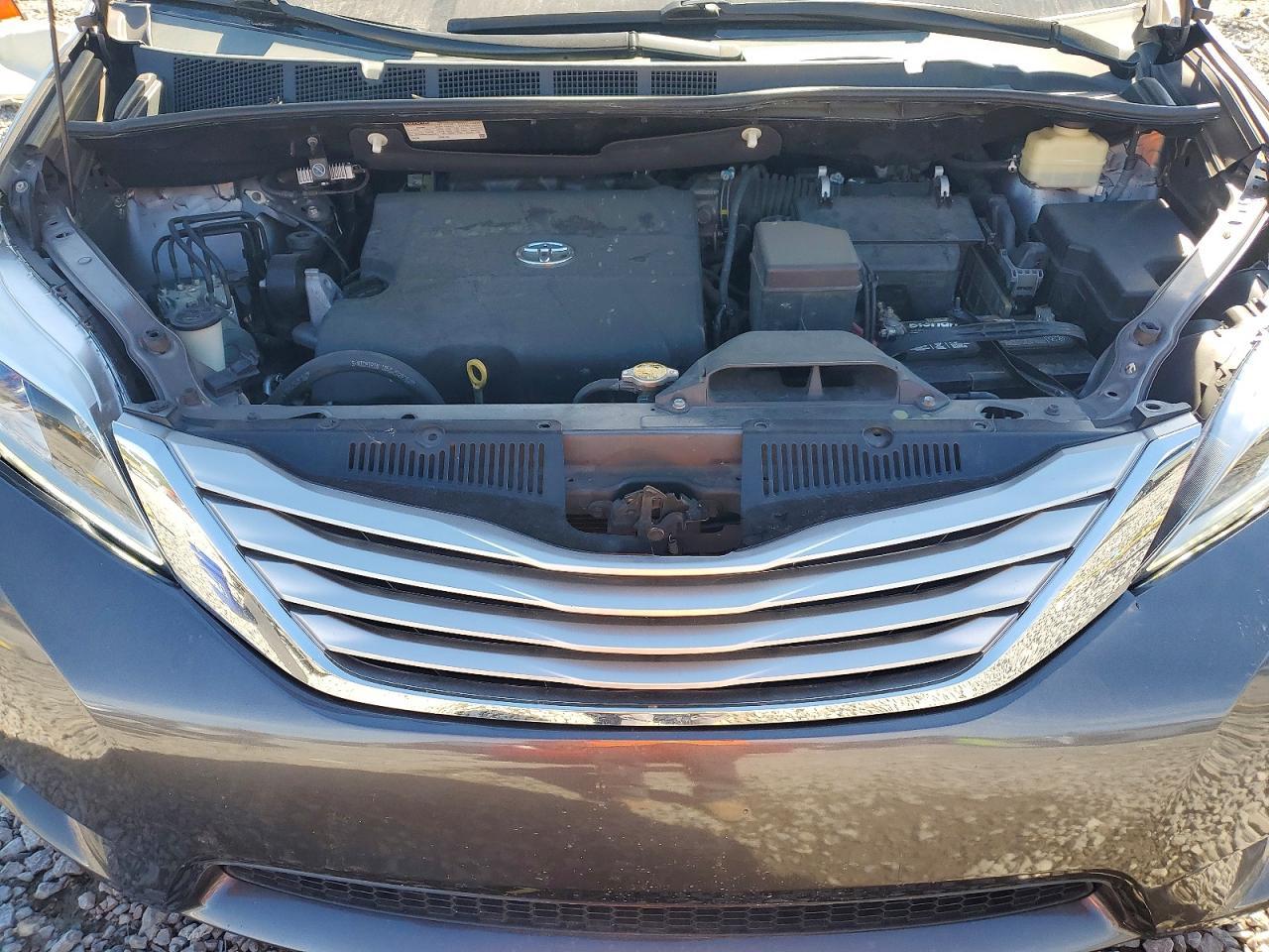 2015 TOYOTA SIENNA — фото 12