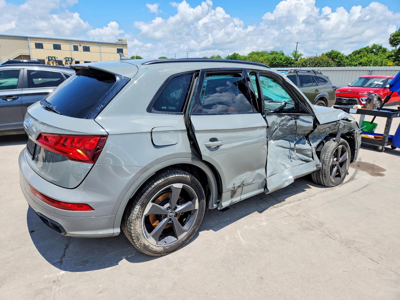 2019 AUDI SQ5 — фото 3
