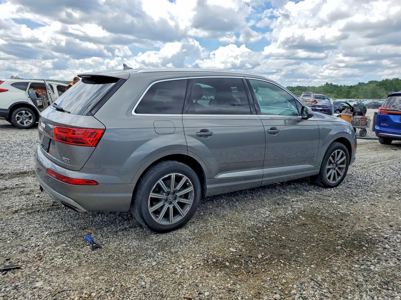 2017 AUDI Q7 — фото 3