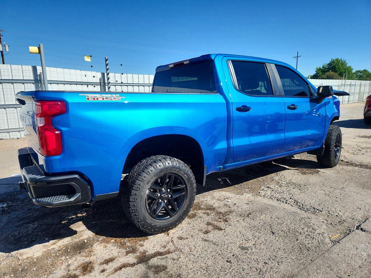 2022 CHEVROLET SILVERADO 1500 — фото 3