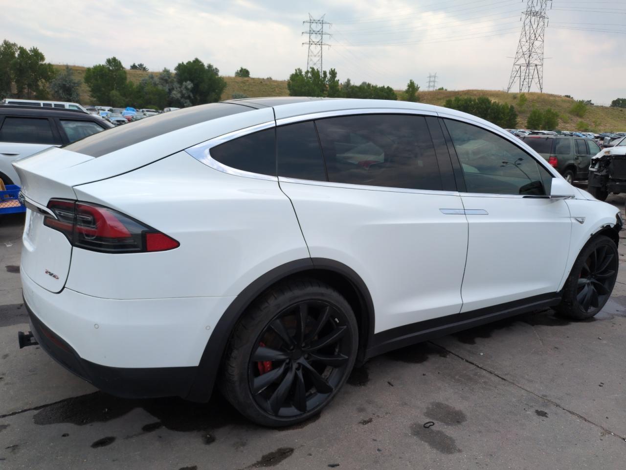 2016 TESLA MODEL X — фото 3
