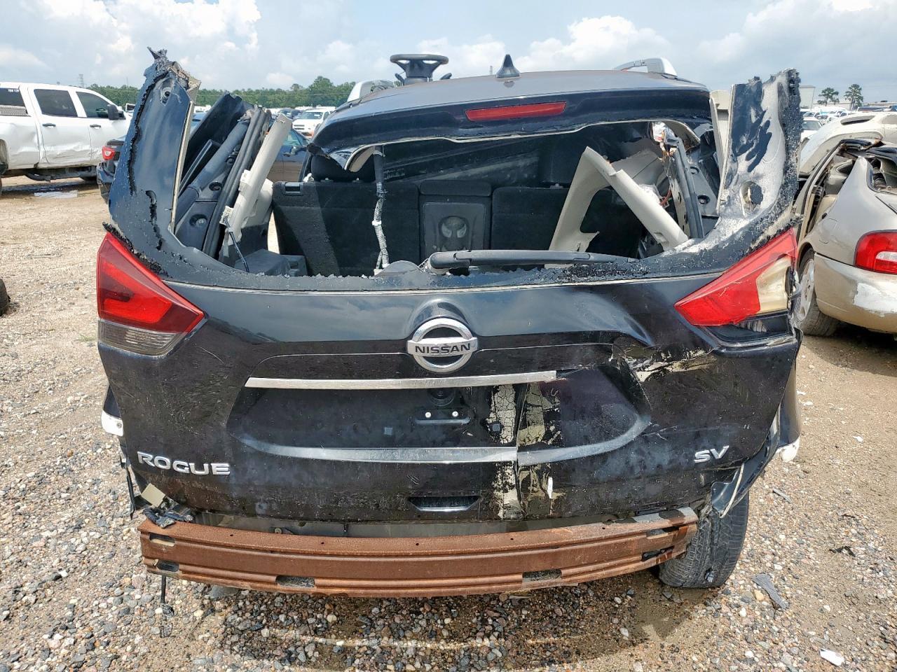 NISSAN ROGUE