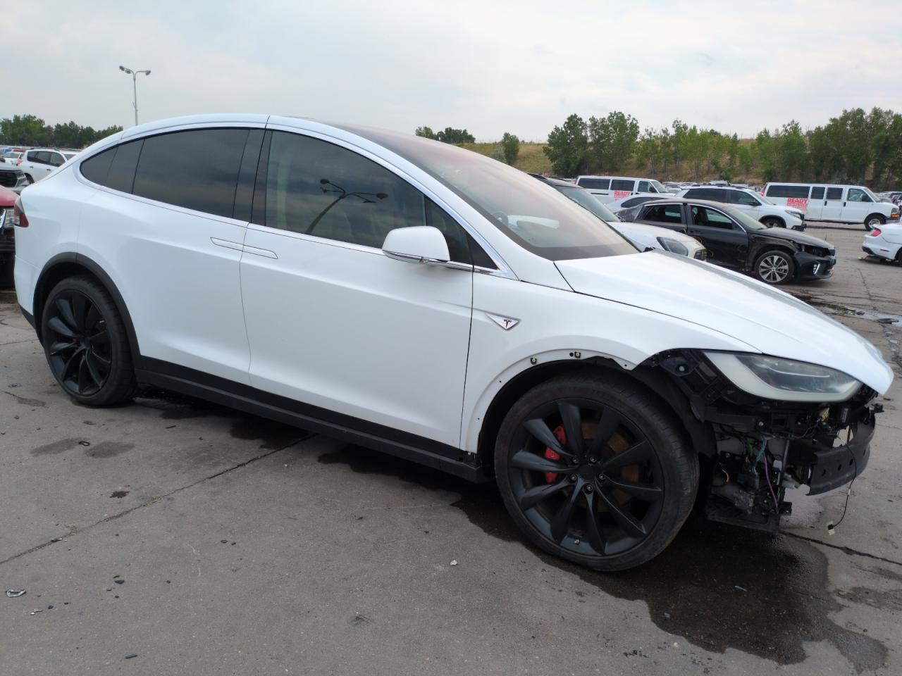 2016 TESLA MODEL X — фото 4