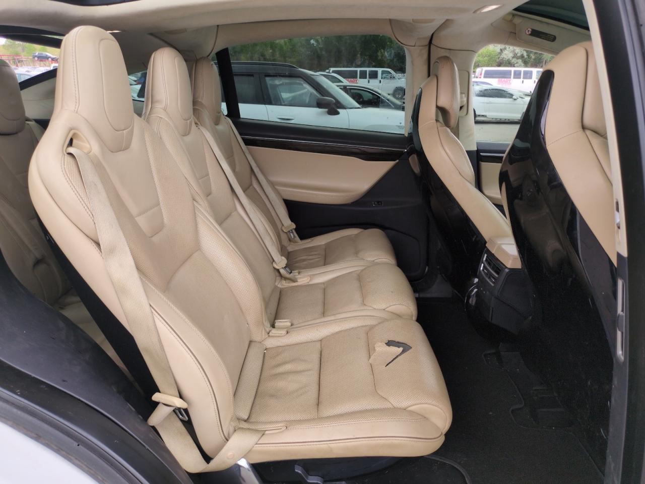 2016 TESLA MODEL X — фото 11
