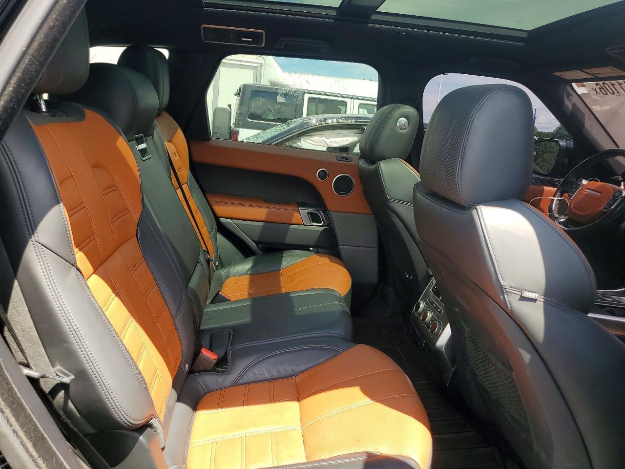 2017 LAND ROVER RANGE ROVER SPORT — фото 11