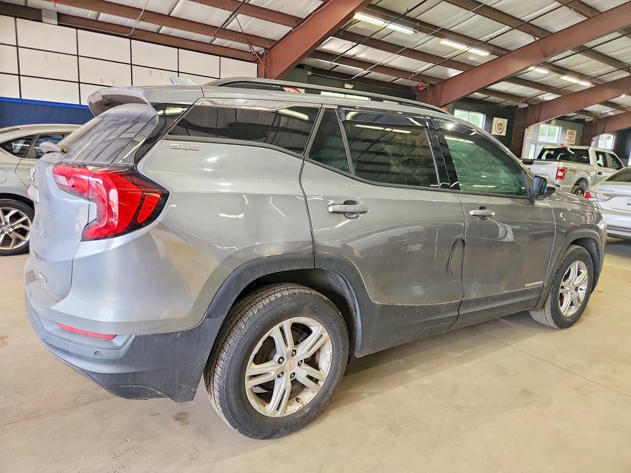 2018 GMC TERRAIN — фото 3