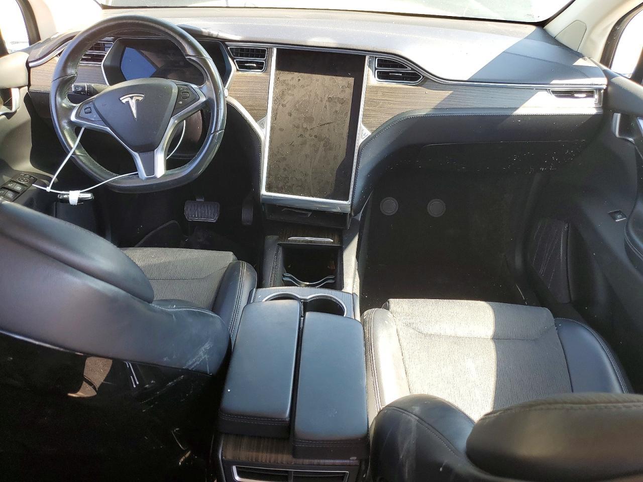2016 TESLA MODEL X — фото 8