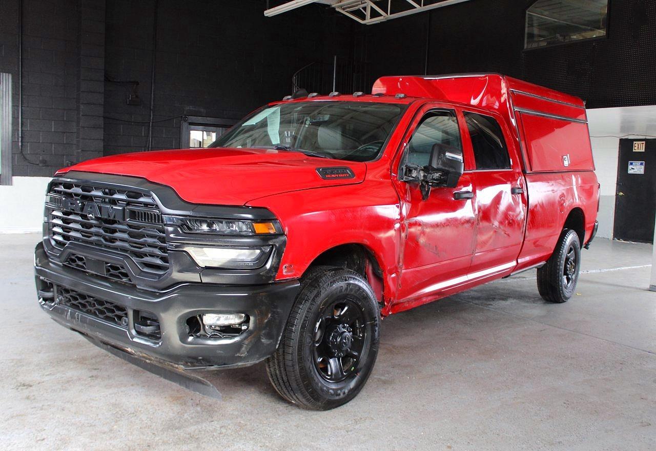 2026 RAM 3500 — фото 2