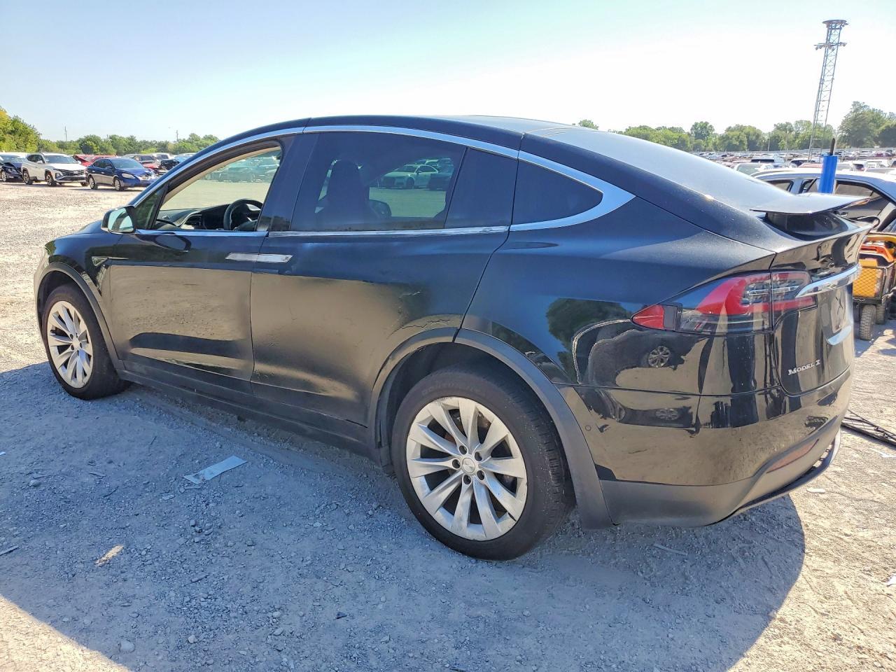 2016 TESLA MODEL X — фото 2