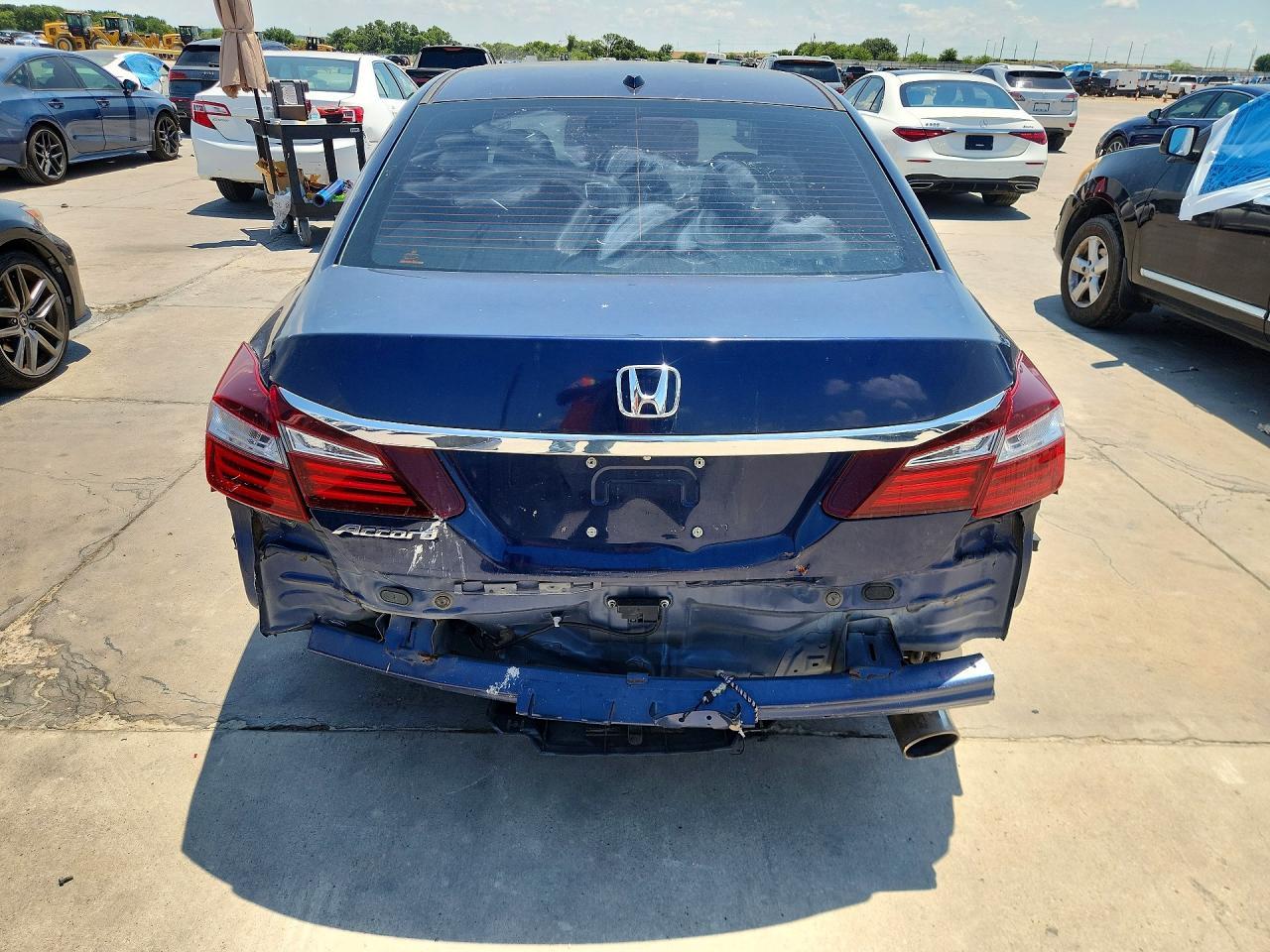2017 HONDA ACCORD — фото 6