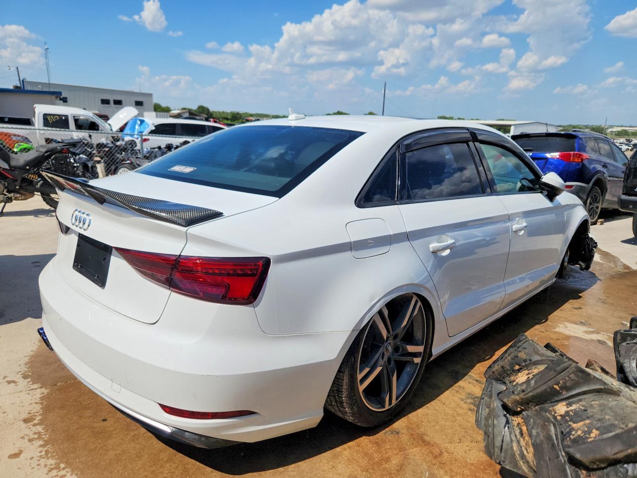 2018 AUDI A3 — фото 3