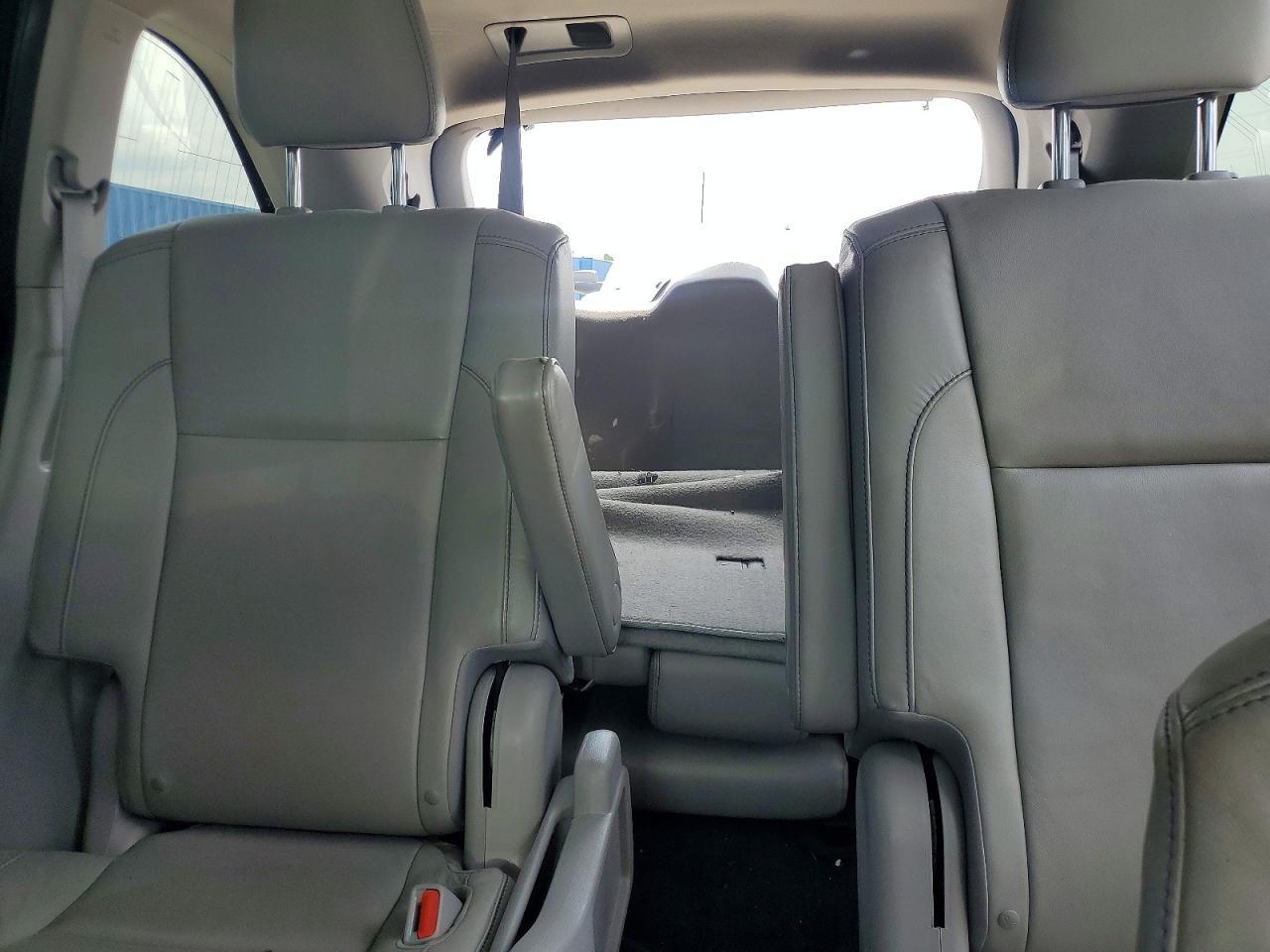 2016 TOYOTA HIGHLANDER — фото 10