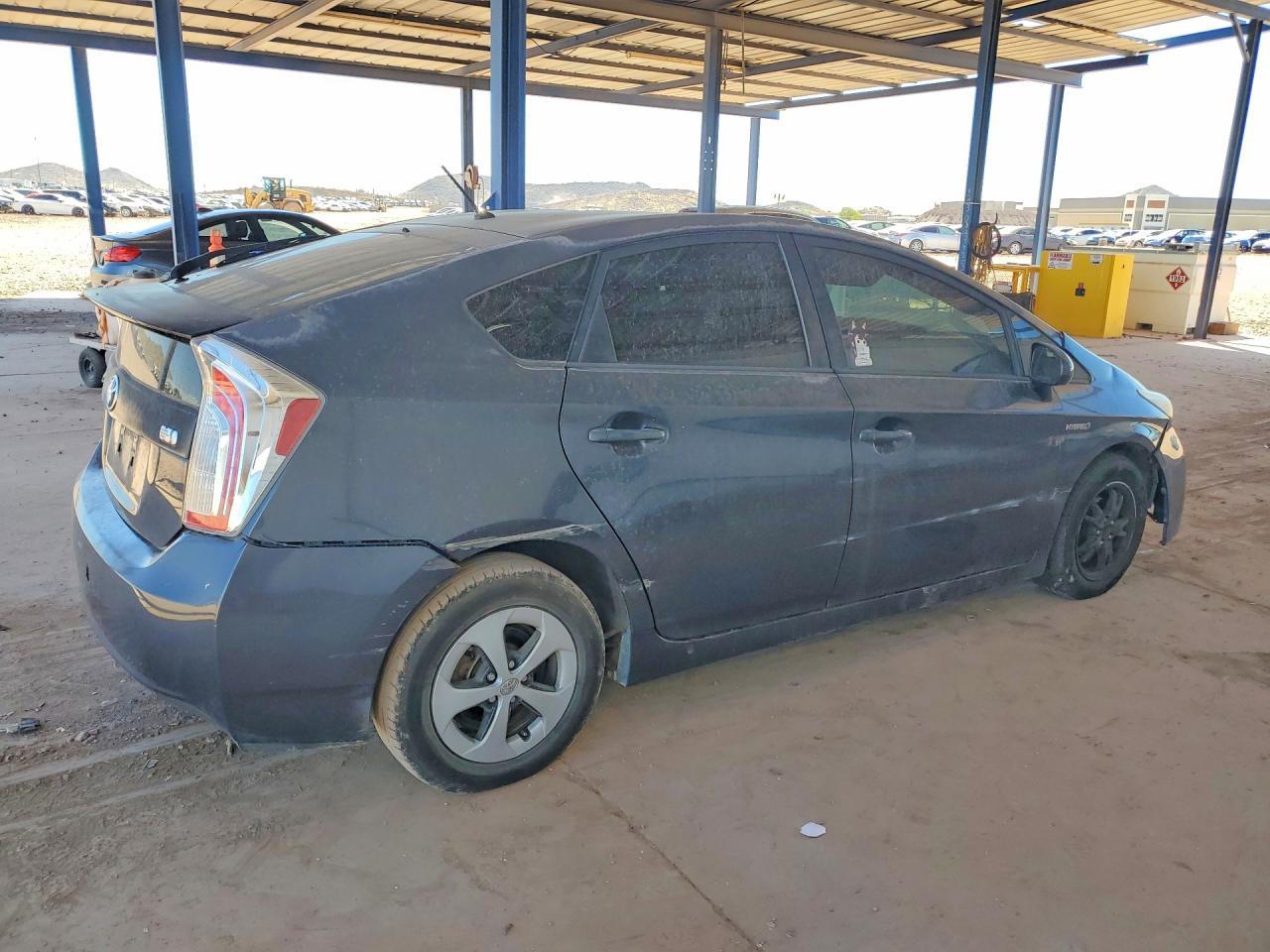2014 TOYOTA PRIUS — фото 3