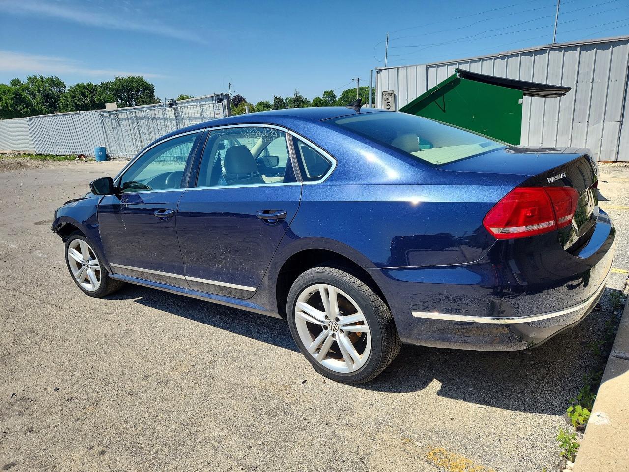 2013 VOLKSWAGEN PASSAT — фото 2